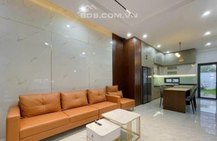 Nhà Bán 115 Nguyên Hồng 105m2, Hẻm Xe Hơi, Xây 5 Tầng, Nhỉn 6 Tỷ